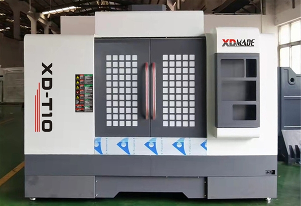 钻攻中心机XD-T10（日本三菱系统）~品牌：Xinda