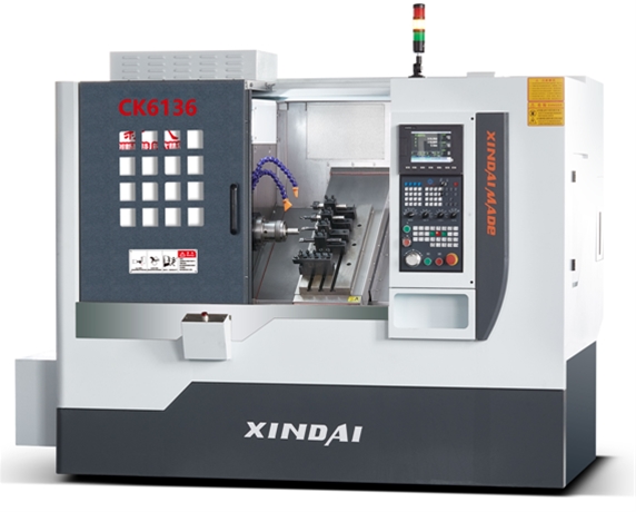 CK6136ZX数控车床（排刀机） 台湾新代21TA （X轴行程 780mm Z轴行程 280mm）