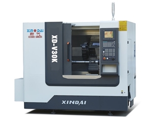 XD-V30K（带动力头）伺服刀塔尾座数控车床 ( 台湾新代系统21TA-E) （X轴最大行程 400mm Z轴最大行程 300mm 顶针间最大加工长度280mm）